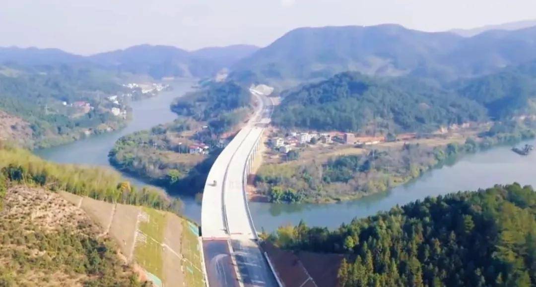 大广高速复线最新动态，启程探索自然美景，追寻内心宁静与平和