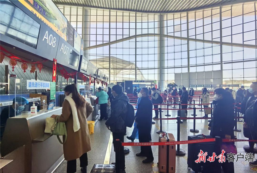 兰州机场最新动态，自信飞翔，成就与喜悦并驾齐驱