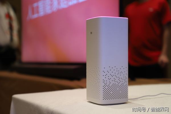 最新款小米音箱，小巷中的音乐魔法盒