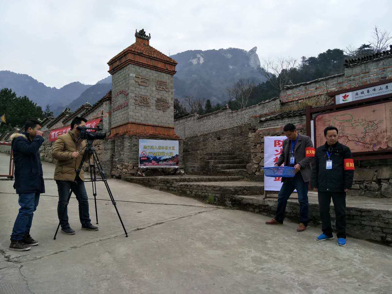 麻城电视台，点亮知识灯塔，塑造自信舞台