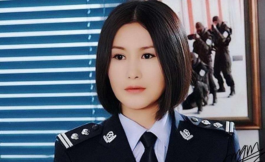 警徽新颜，荣耀与担当的交织，展现警队力量与责任🚩