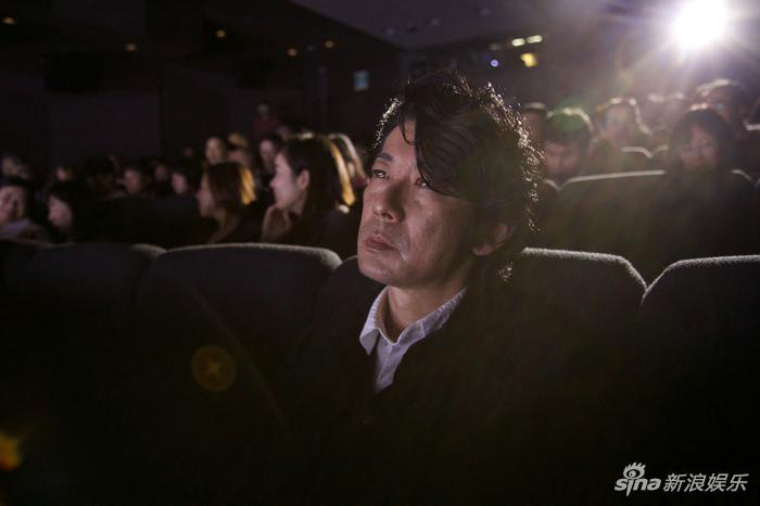 最新男主盲人电影，科技潮流引领全新视界体验