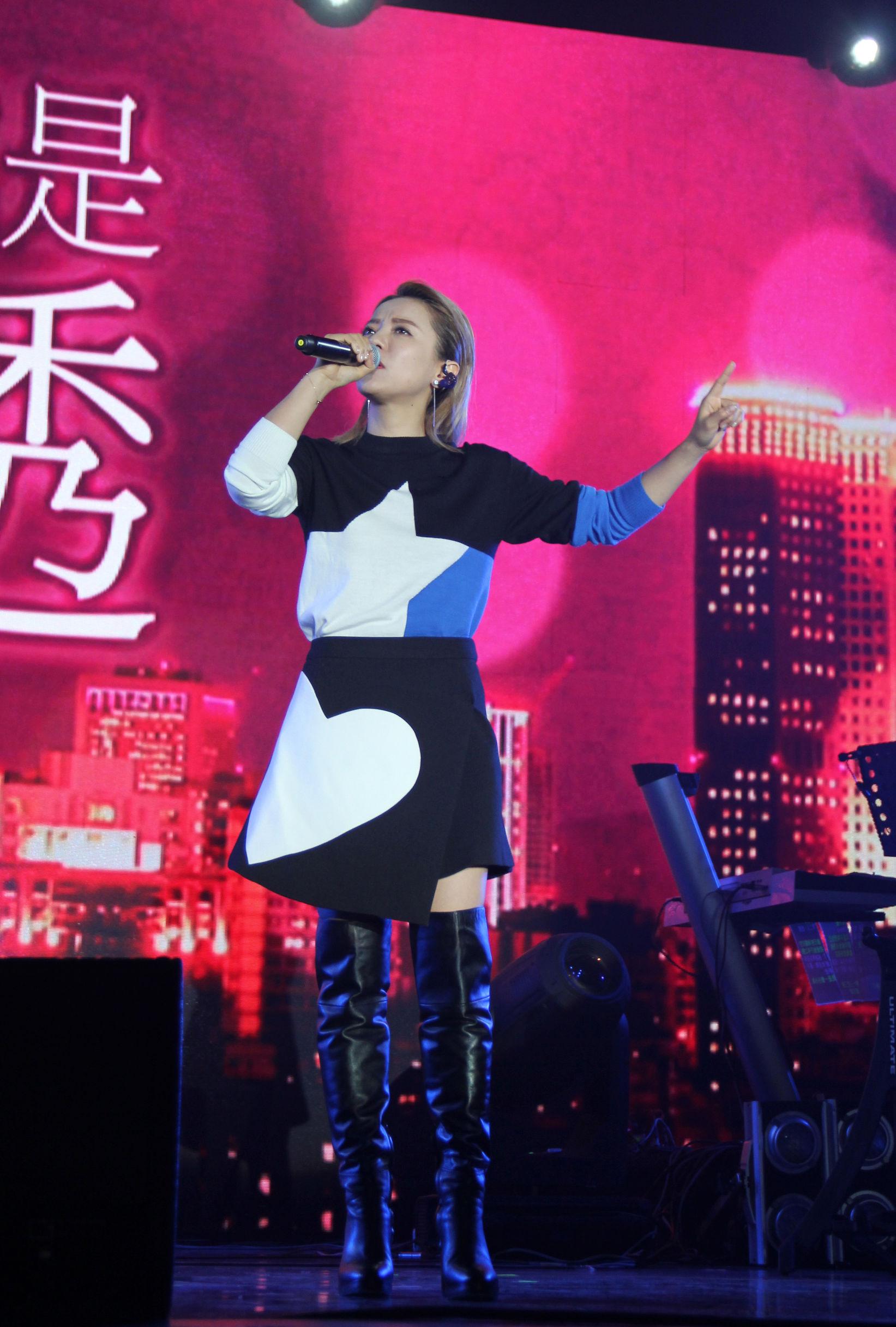 最新夜歌曲，多维解读下的文化现象探讨